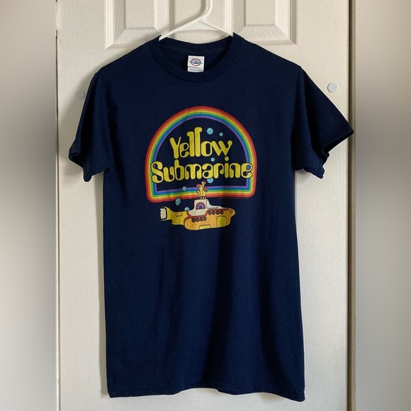 Woman’s Navy Blue T Shirt Yellow Submarines graphic Size S - Picture 1 of 8